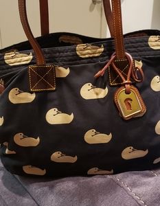 Dooney and Bourke Hand bag